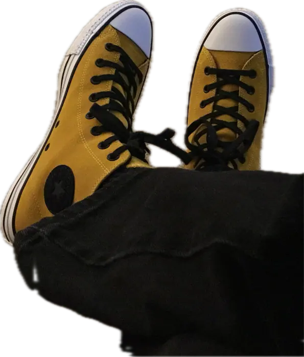 Ian Tyler Applebaum's yellow shoes